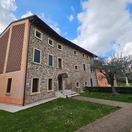 Corte La Guarnigione Валеджо-суль-Минчо Экстерьер фото